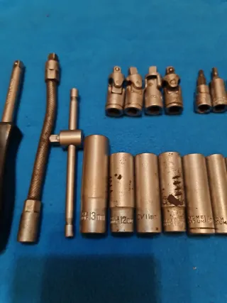 Juego de puntas y vasos  1/4"  variadas