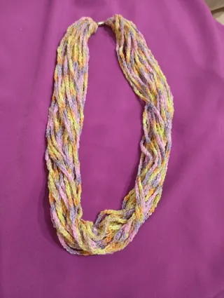 Collane di vari colori