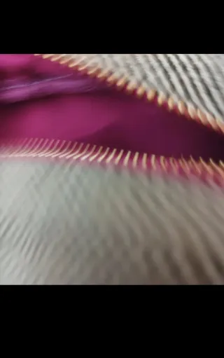 Borsa con iniziale R grigia e fucsia