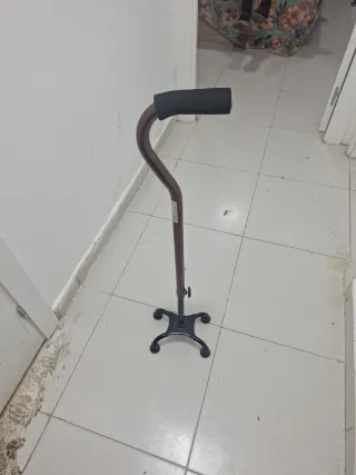 Bastón ortopédico 4 patas ajustable