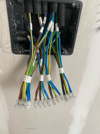 Lampista (electricista,fontanero)