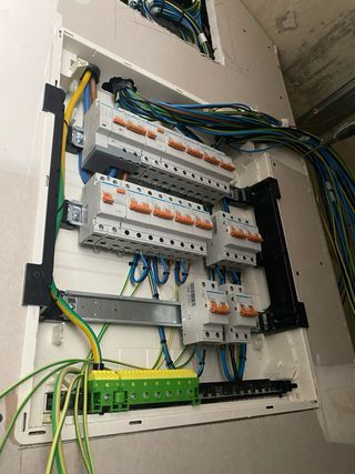 Lampista (electricista,fontanero)