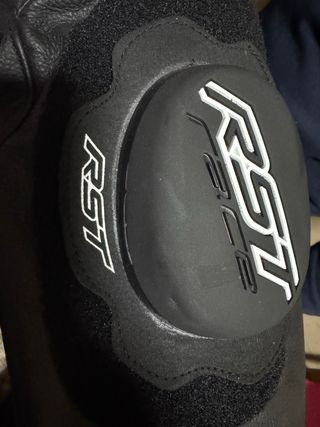 Mono de moto cuero RST