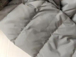 Plumífero Gris Tommy Hilfiger con Capucha