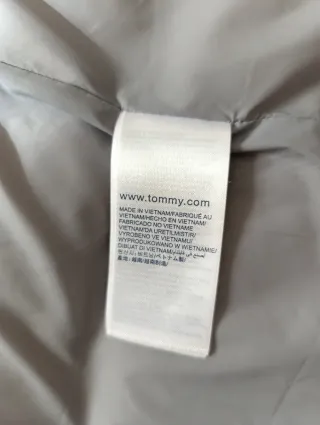 Plumífero Gris Tommy Hilfiger con Capucha