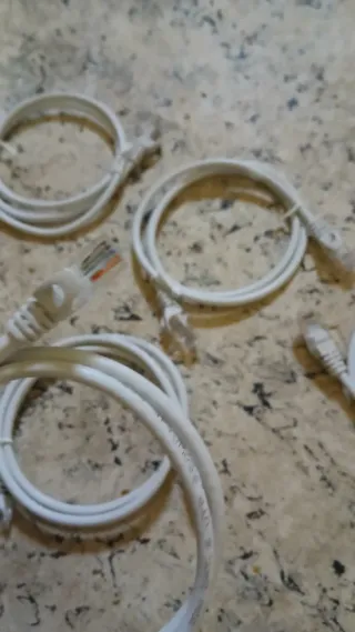 5 Cables de Red Ethernet Cat 5e Blancos