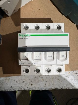 Interruptor Térmico Schneider IC60N C40A