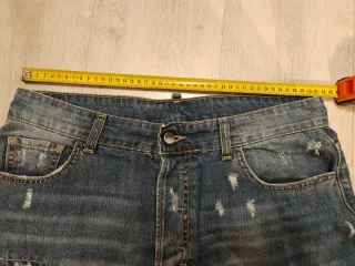 Jeans uomo strappati