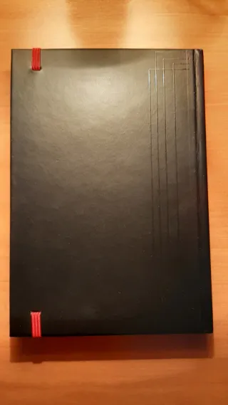 Libreta Hugo Boss Negra con Goma Roja