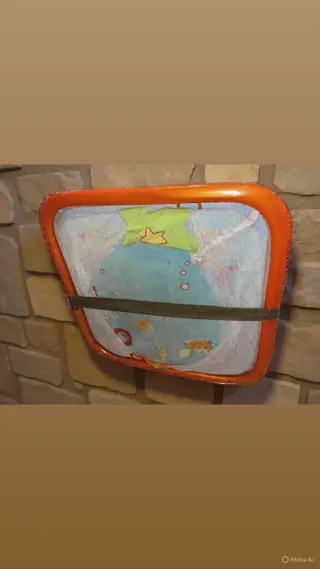 Parco giochi quadrato e imbottito con fondo