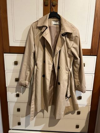 Gabardina Stradivarius Beige