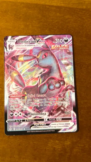 Carta Pokémon Umbreon VMAX 310 HP