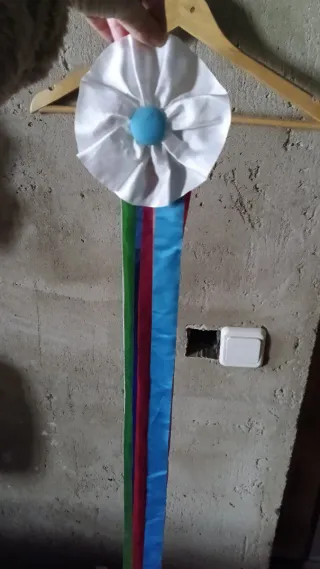 Disfraz naranja lunares volantes