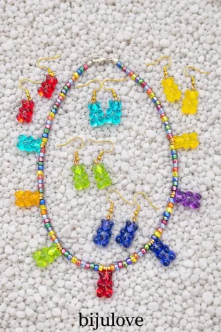 Conjunto collar y pendientes osito gominola