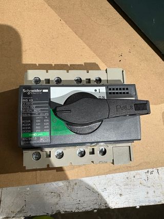 Interruptor Seccionador Schneider INS 63A