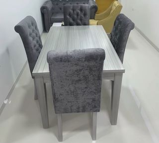 Mesa y 4 Sillas Comedor Tapizadas