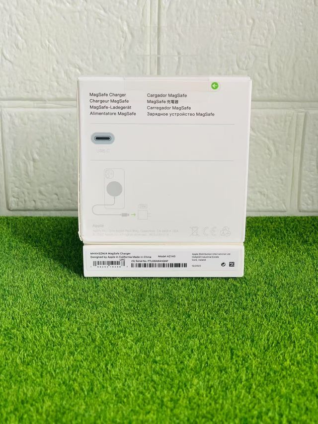 Caricatore iPhone MagSafe 15W Originale Nuovo