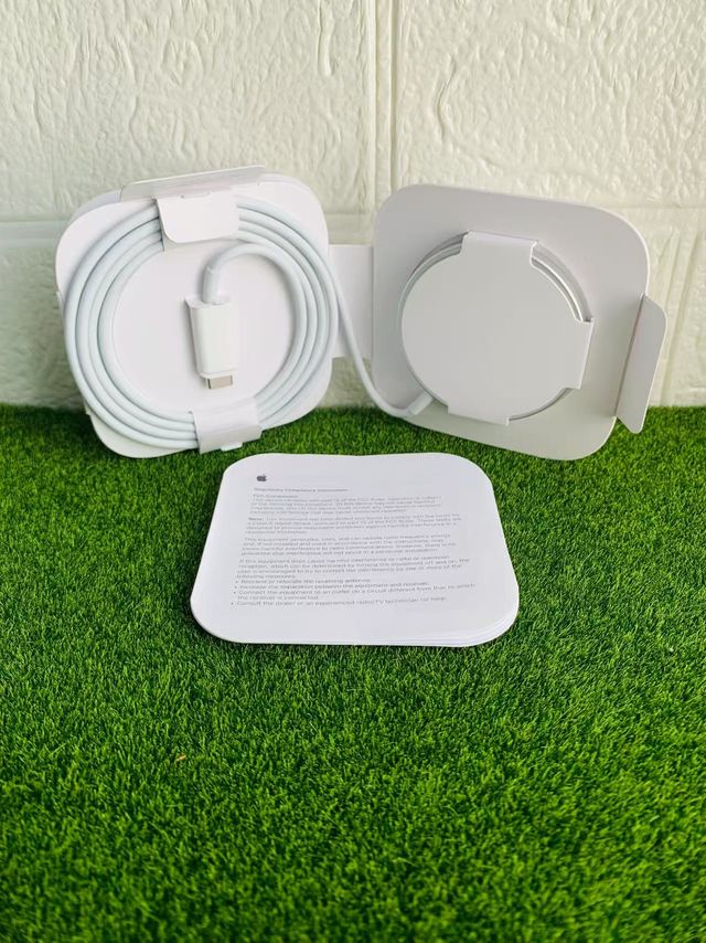 Caricatore iPhone MagSafe 15W Originale Nuovo