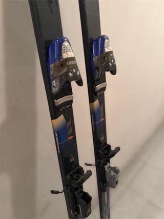 ESQUÍS ROSSIGNOL 193 + FIJACIONES solo 75 €