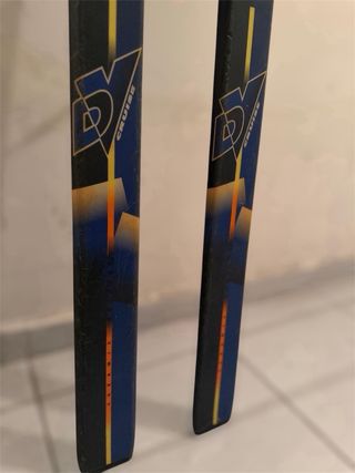 ESQUÍS ROSSIGNOL 193 + FIJACIONES solo 75 €