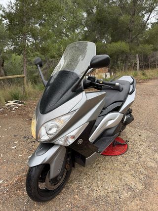 Yamaha T-max 500