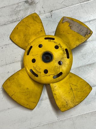 Ventilador Coche Clásico.Amarillo