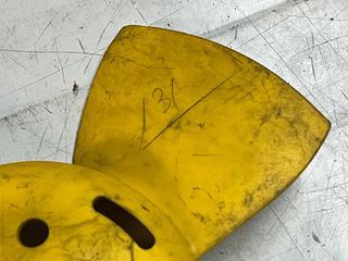 Ventilador Coche Clásico.Amarillo