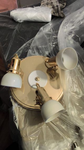 Lámpara de techo dorada