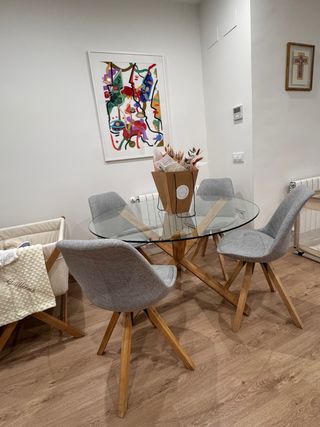 Mesa y 4 Sillas Comedor Cristal