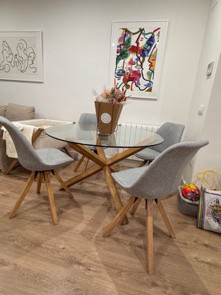 Mesa y 4 Sillas Comedor Cristal