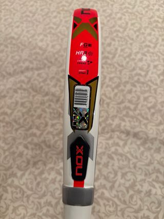 Pala de pádel Nox AT10 Genius 2023