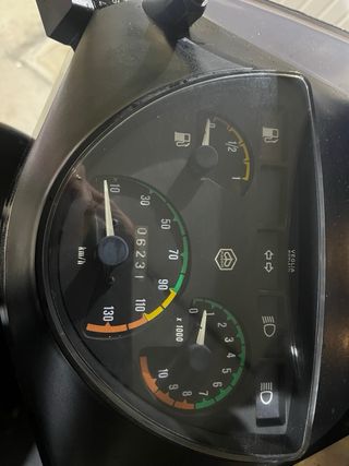 Vespa 125 T5 restaurada - Todo original  6400 km