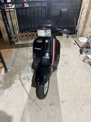 Vespa 125 T5 restaurada - Todo original  6400 km