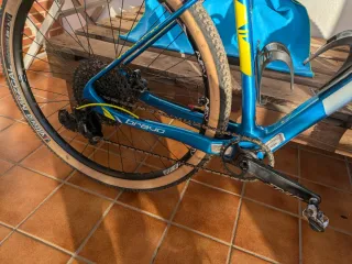 Berría Bravo 6 Carbono Talla M