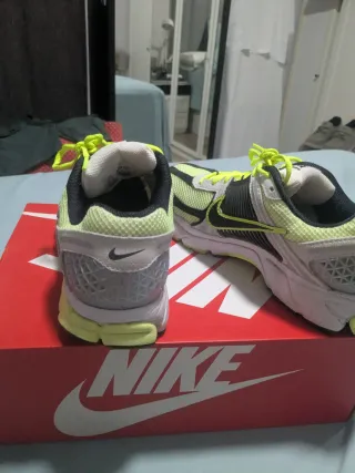 Scarpe Sportive Nike Vomero