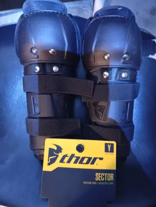 Pantalón Thor Motocross y Rodilleras Para niñoniña