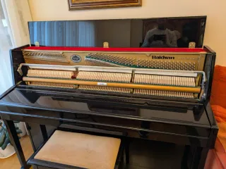 Piano de pared Baldwin