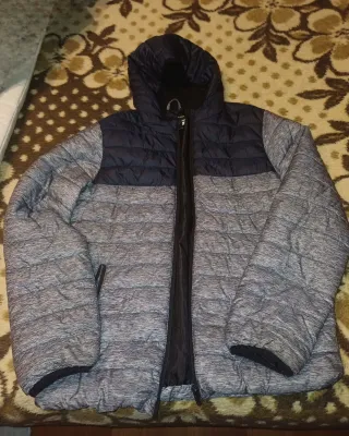 Chaqueta acolchada niño. Talla 14-15