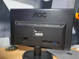 2 Monitores PC 17 Samsung y AOC