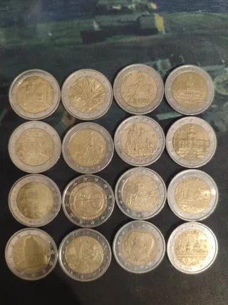 48 Monete da 2 euro varie - Offro ascolto