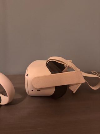 Meta Quest 2 Visore VR + Controller