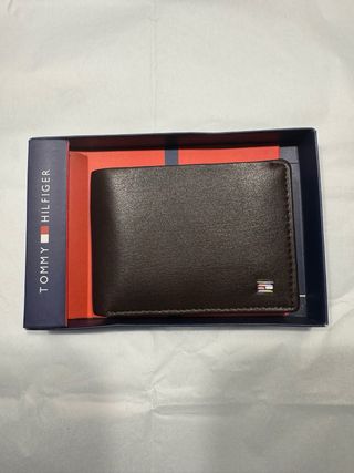 Cartera Tommy Hilfiger Marrón