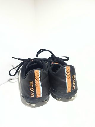 Botas futbol Adidas 11Nova Talla 34Negro Naranja