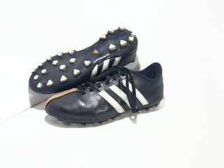 Botas futbol Adidas 11Nova Talla 34Negro Naranja