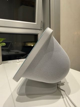 Amazon Echo Show 8 (3ª Gen) bianco + Supporto