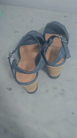 Sandalias cuña Andarina denim