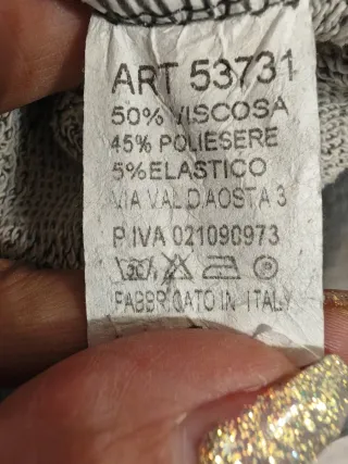 Pantaloni tuta grigi strappati