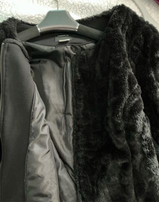 Cazadora pelo negra mujer suave
