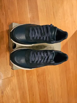 Zapatillas Clarks de Cuero Azul Marino y Blanco