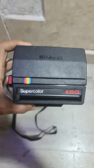 Cámara Polaroid Supercolor 635 CL Negra